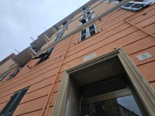 3-room flat via Enrico Toti, Staglieno, Genoa