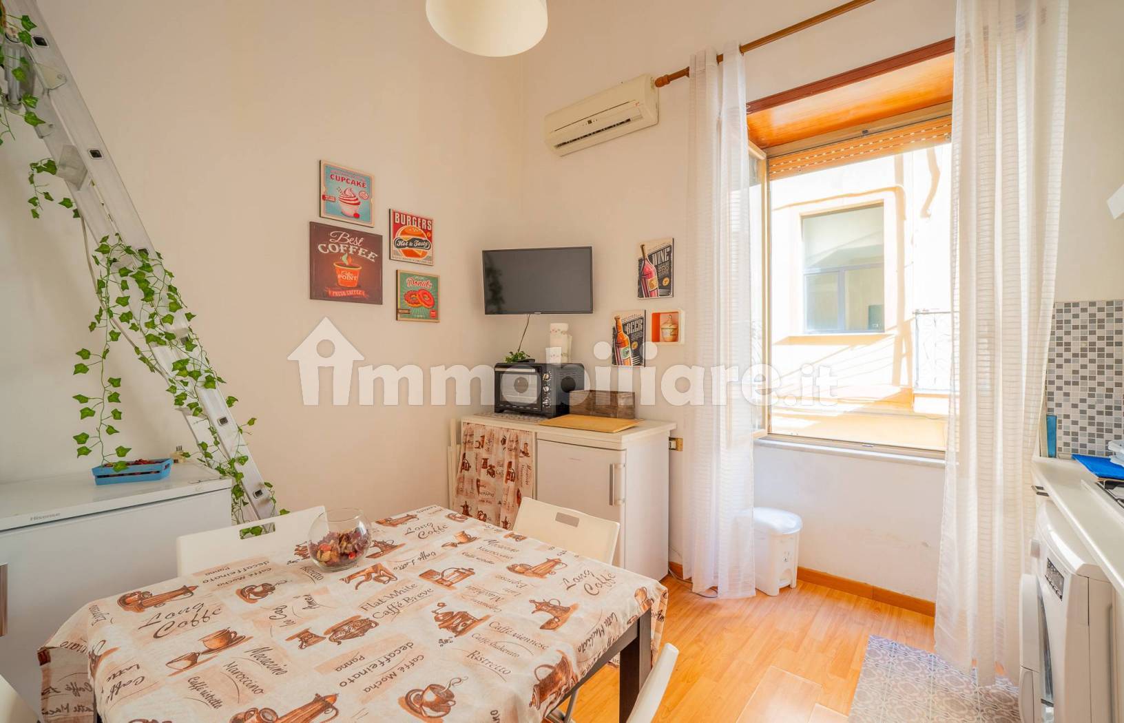 Appartamento in vendita a Napoli