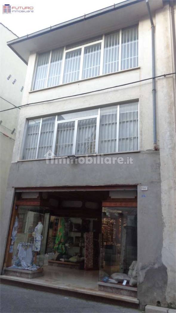 Palazzo - Edificio in vendita a Fondi