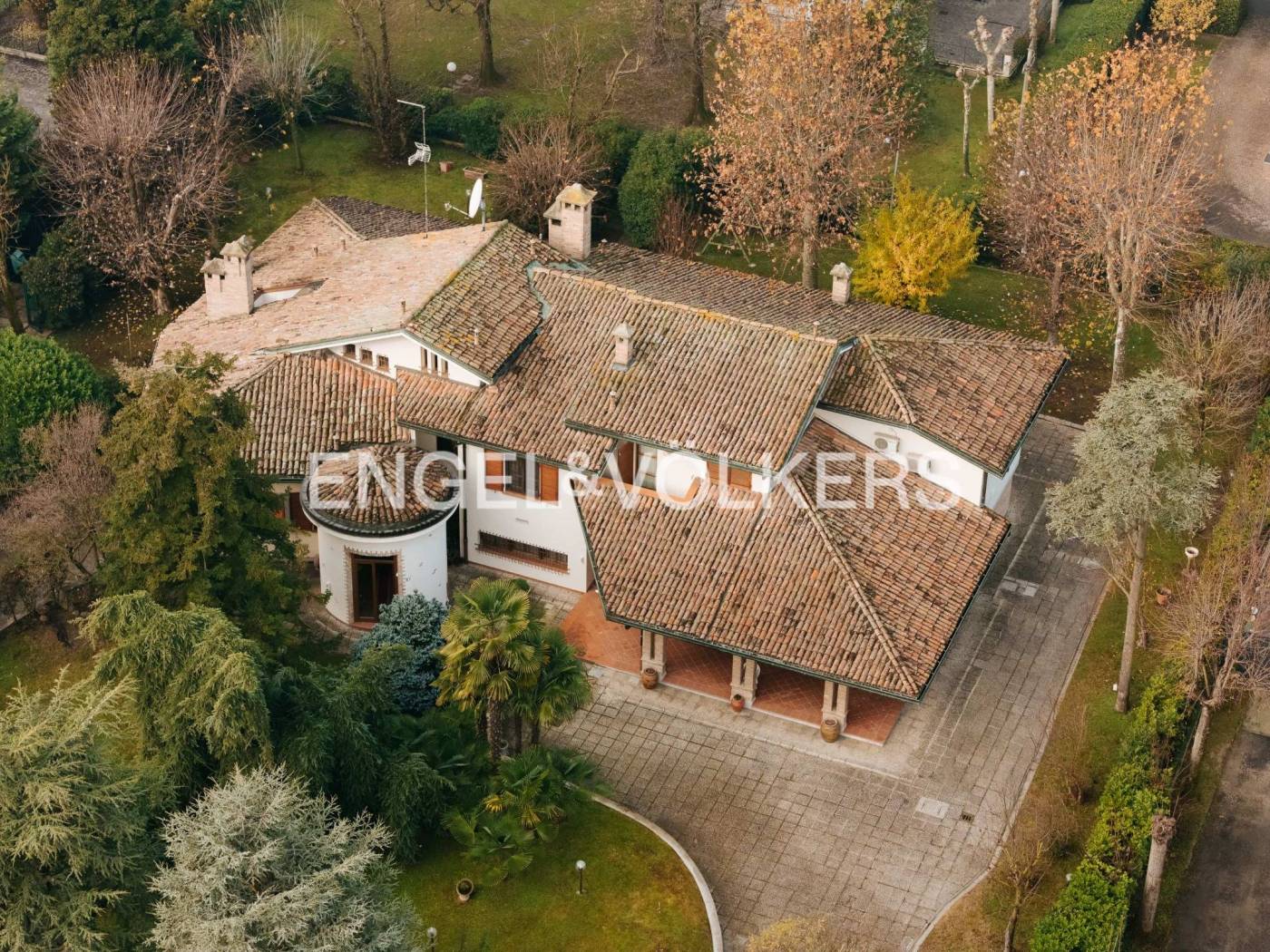 Villa in vendita a Modena
