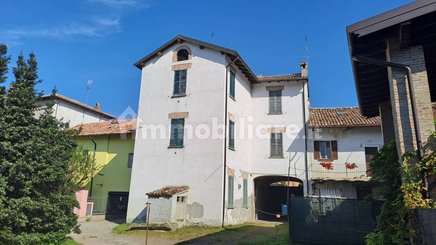 Villa in vendita a Santa Giuletta