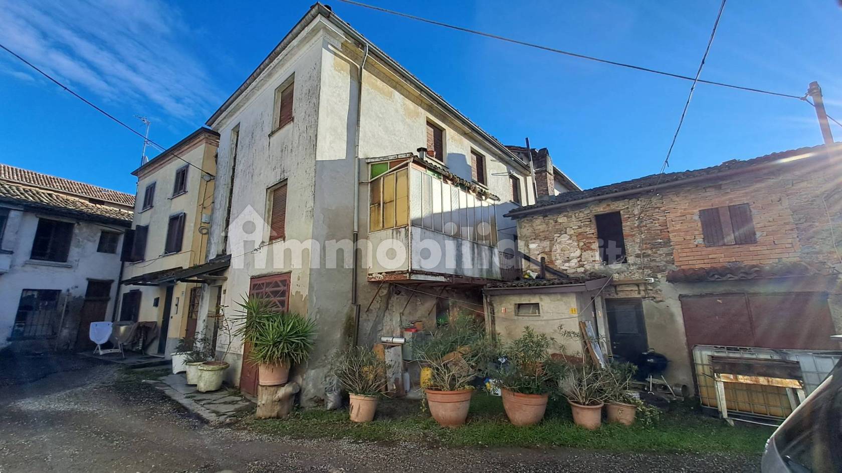 Villa in vendita a Montalto Pavese