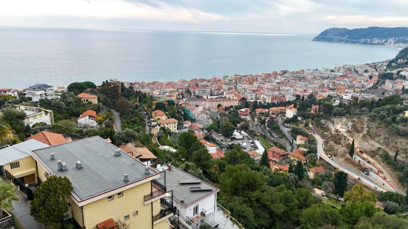 Appartamento in vendita a Alassio