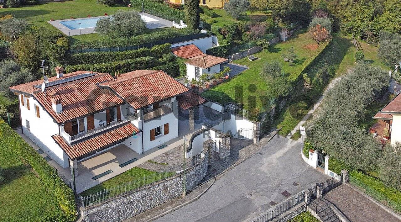 Villa in vendita a Soiano del Lago