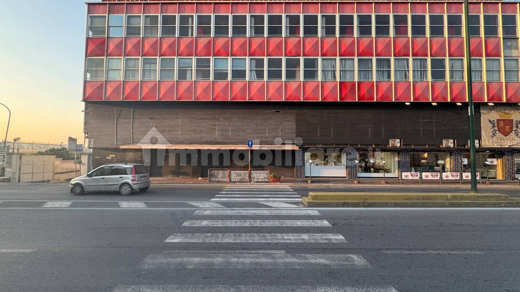 Palazzo - Edificio in vendita a Napoli