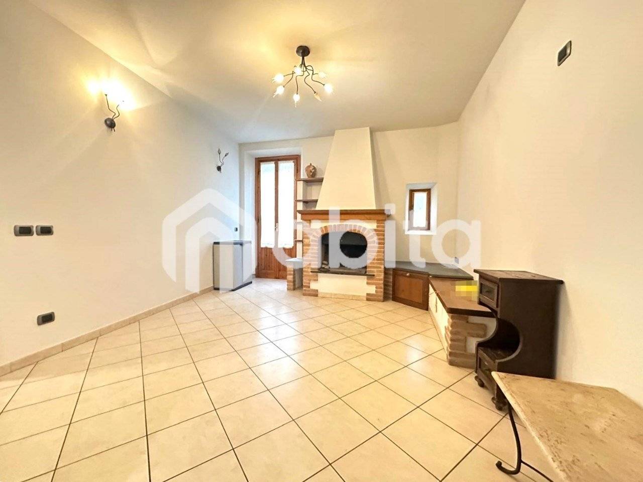 Appartamento in vendita a Bucine