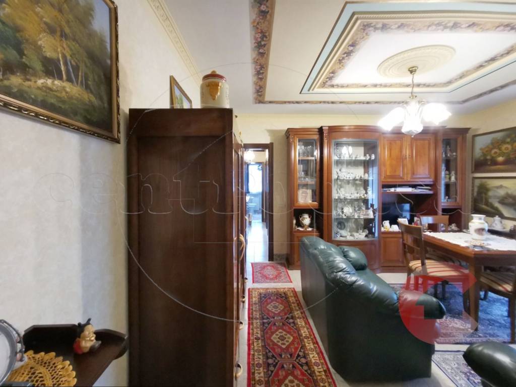 Vendita Appartamento Corbetta. Trilocale in via L. Cadorna. Buono stato ...