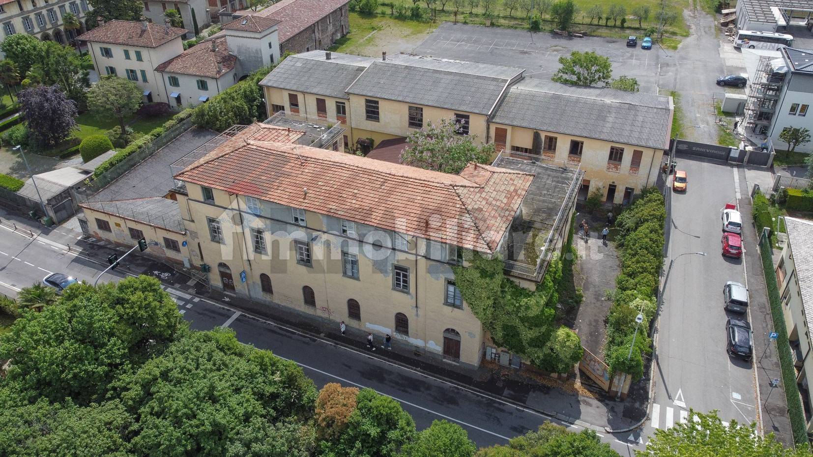 Palazzo - Edificio in vendita a Bergamo