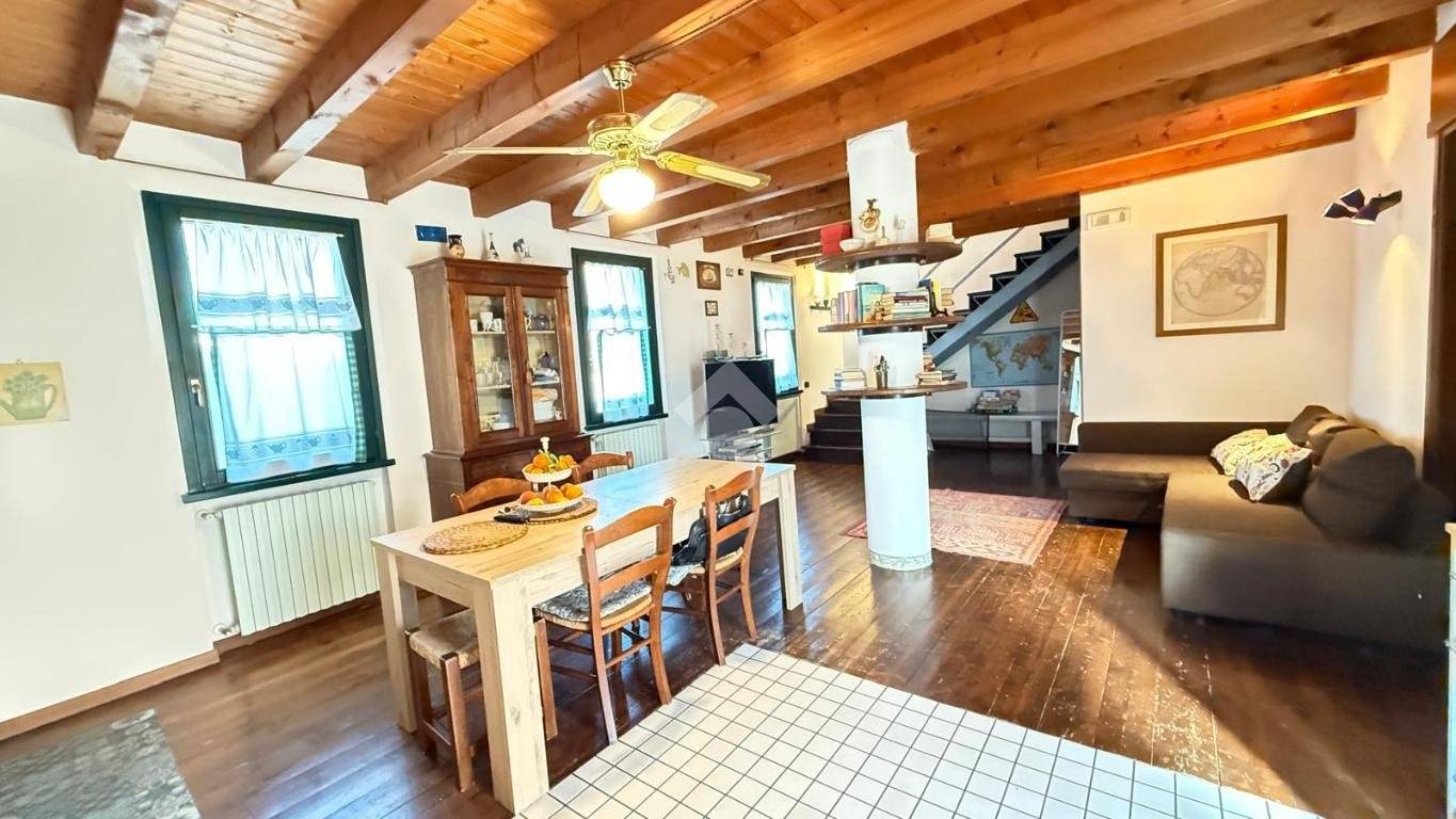 Villa in vendita a Desenzano del Garda