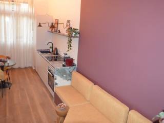 2-room flat via Fratelli Calandra 12, Via della Rocca, Turin