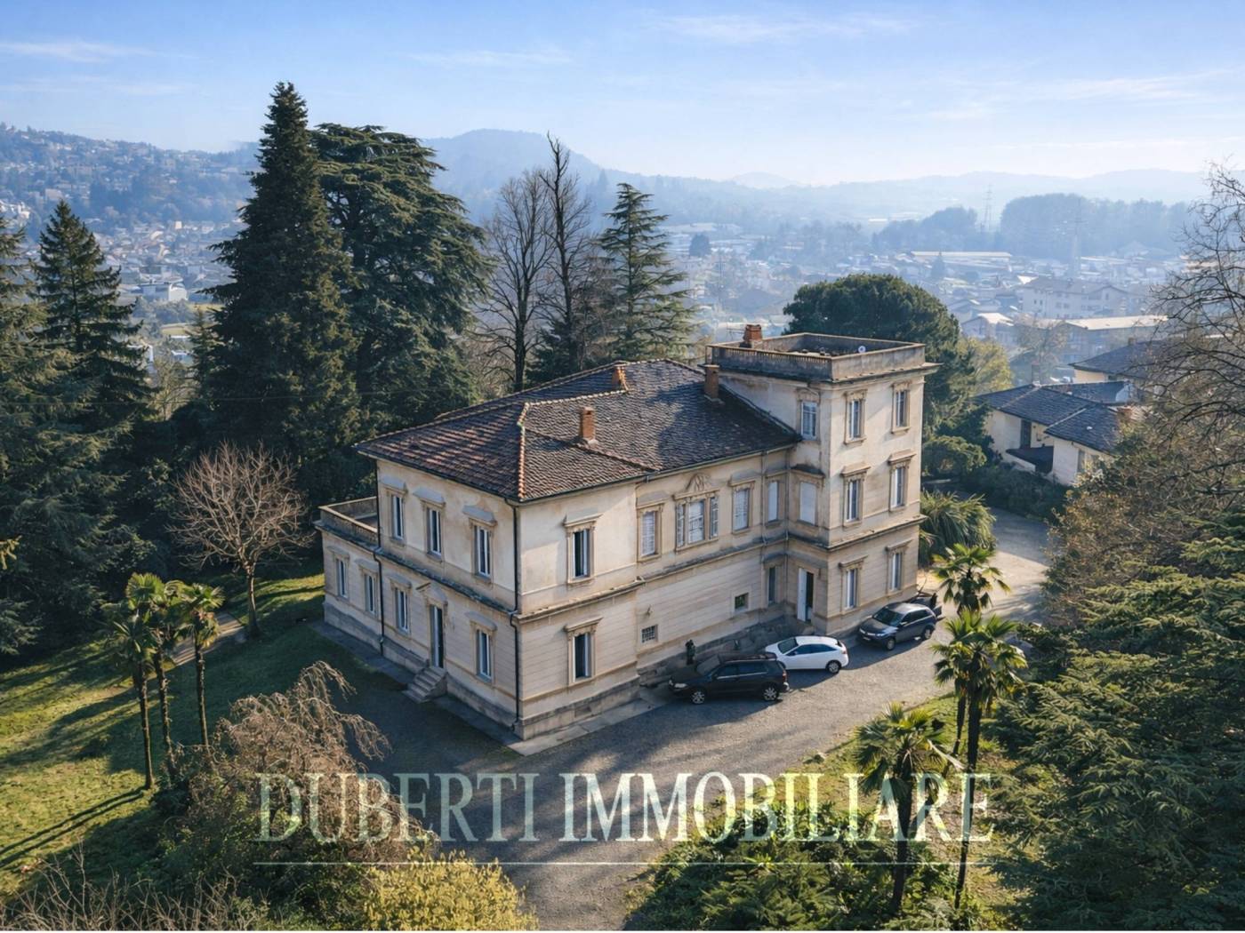 Villa in vendita a Caravate