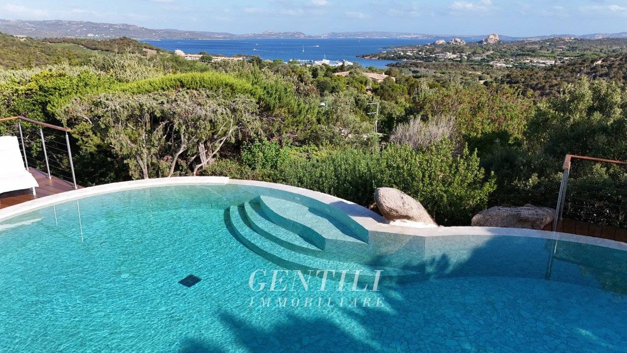 Villa in vendita a Arzachena