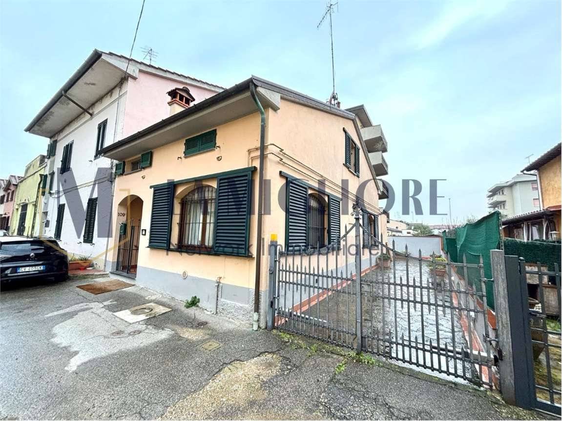 Casa indipendente in vendita a Prato