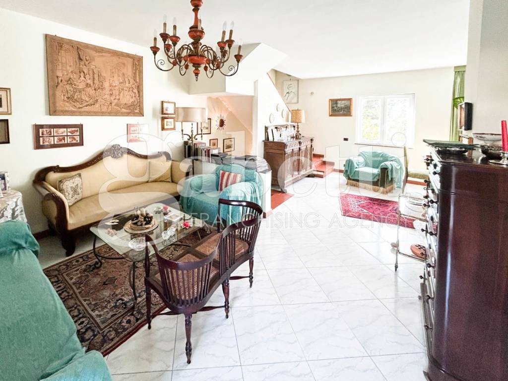 Salone