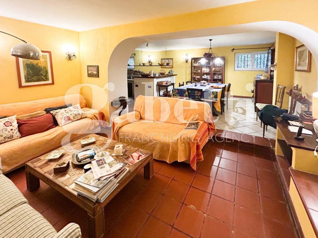 Salone