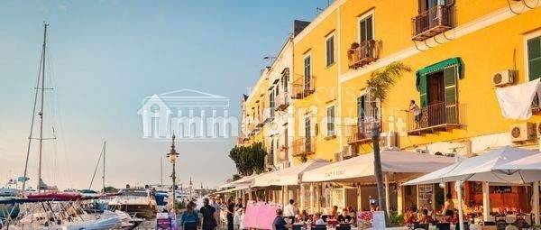 Appartamento in vendita a Ischia