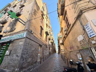 4-room flat via Stella, Sanità, Naples