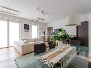 4-room flat via Lambro 12, Porta Venezia, Milan