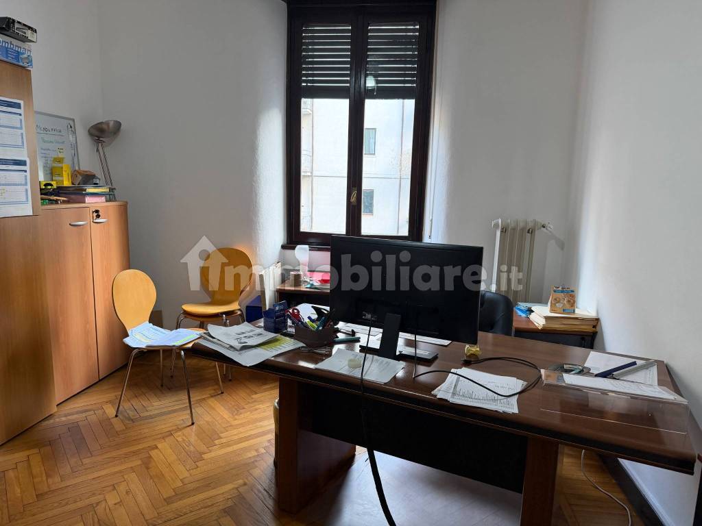 Ufficio - Studio via Luigi Casanova, Milano, Rif. 126223369 ...