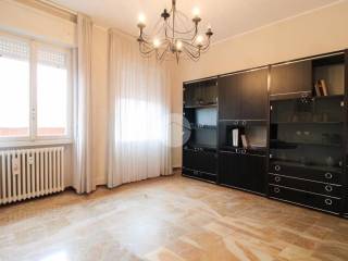 3-room flat via Privata degli Artaria 15, Affori, Milan