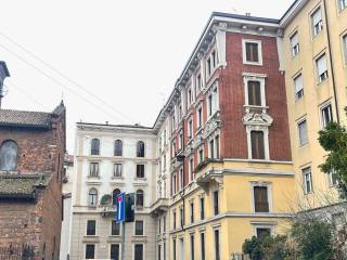 Bilocale piazzetta Adolfo Beria d'Argentine 3, Corso Genova, Milano