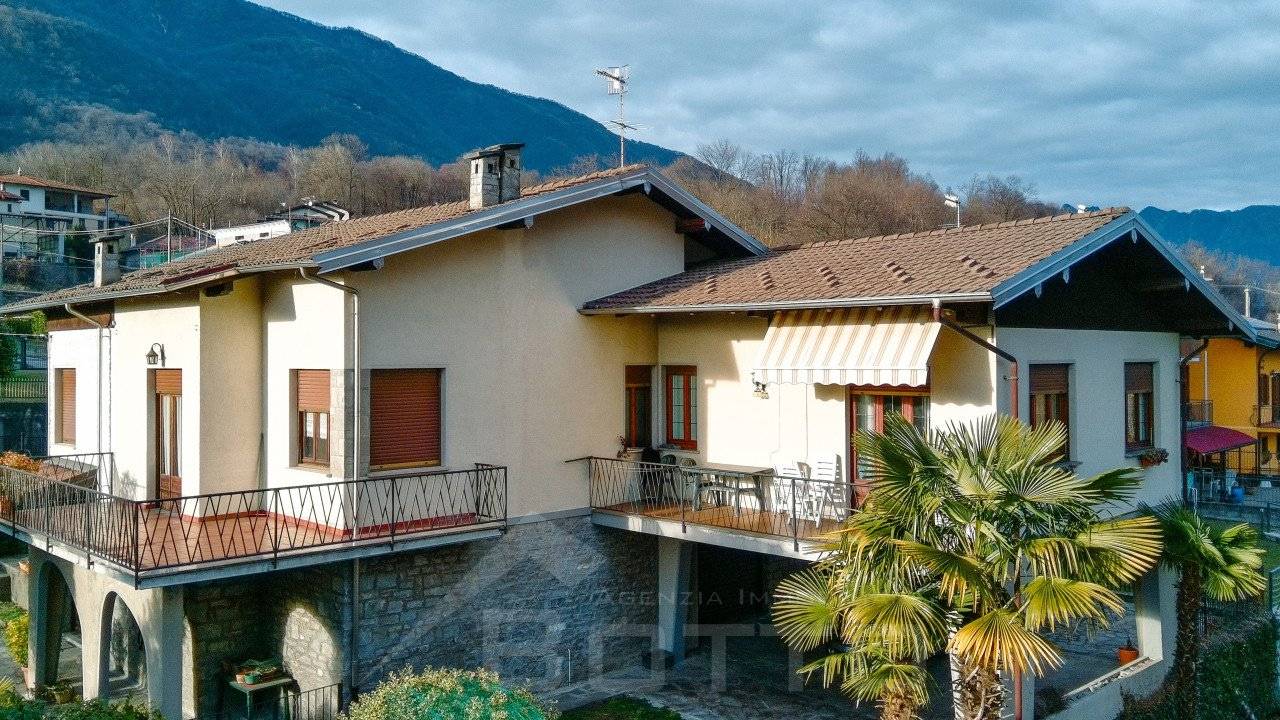 Villa in vendita a Casale Corte Cerro