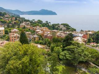 3-room flat excellent condition, third floor, Nervi, Genoa