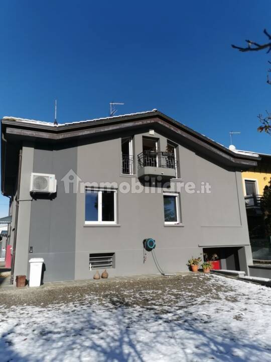 Villa in vendita a Cureggio