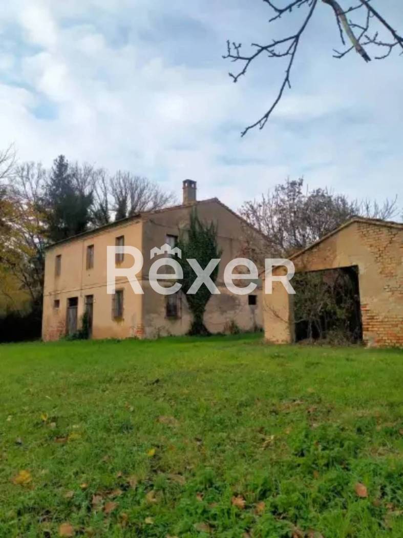 Rustico - Casale in vendita a Castelleone di Suasa