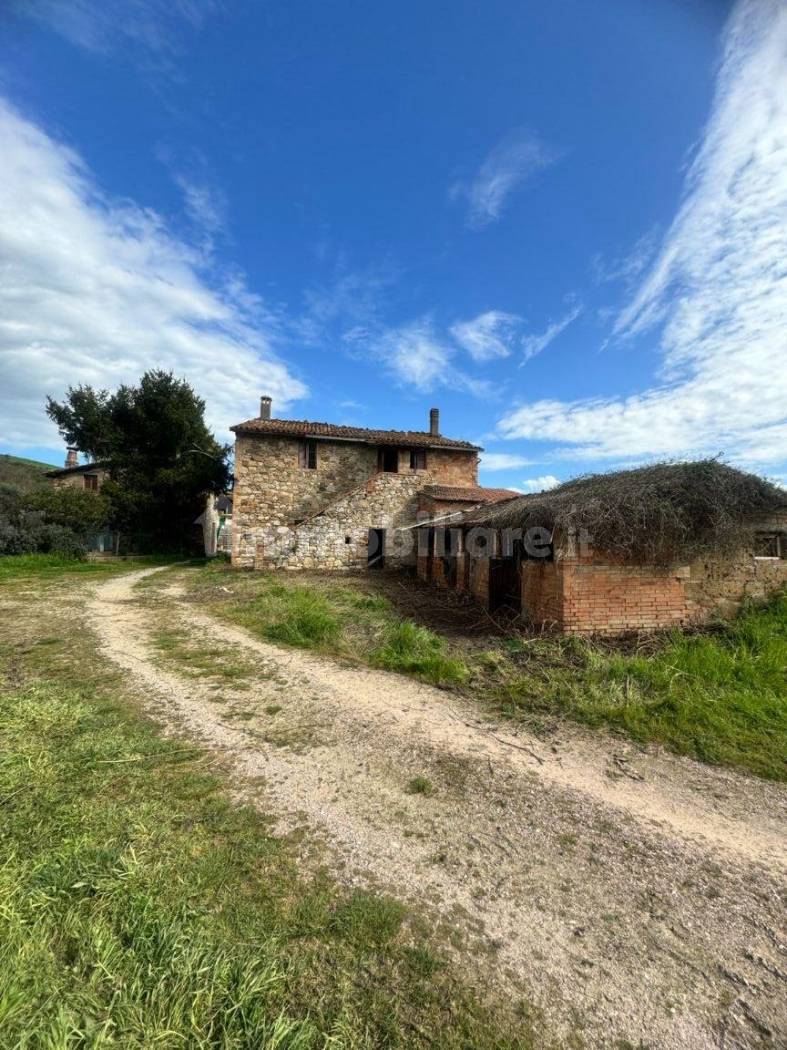 Rustico - Casale in vendita a San Venanzo