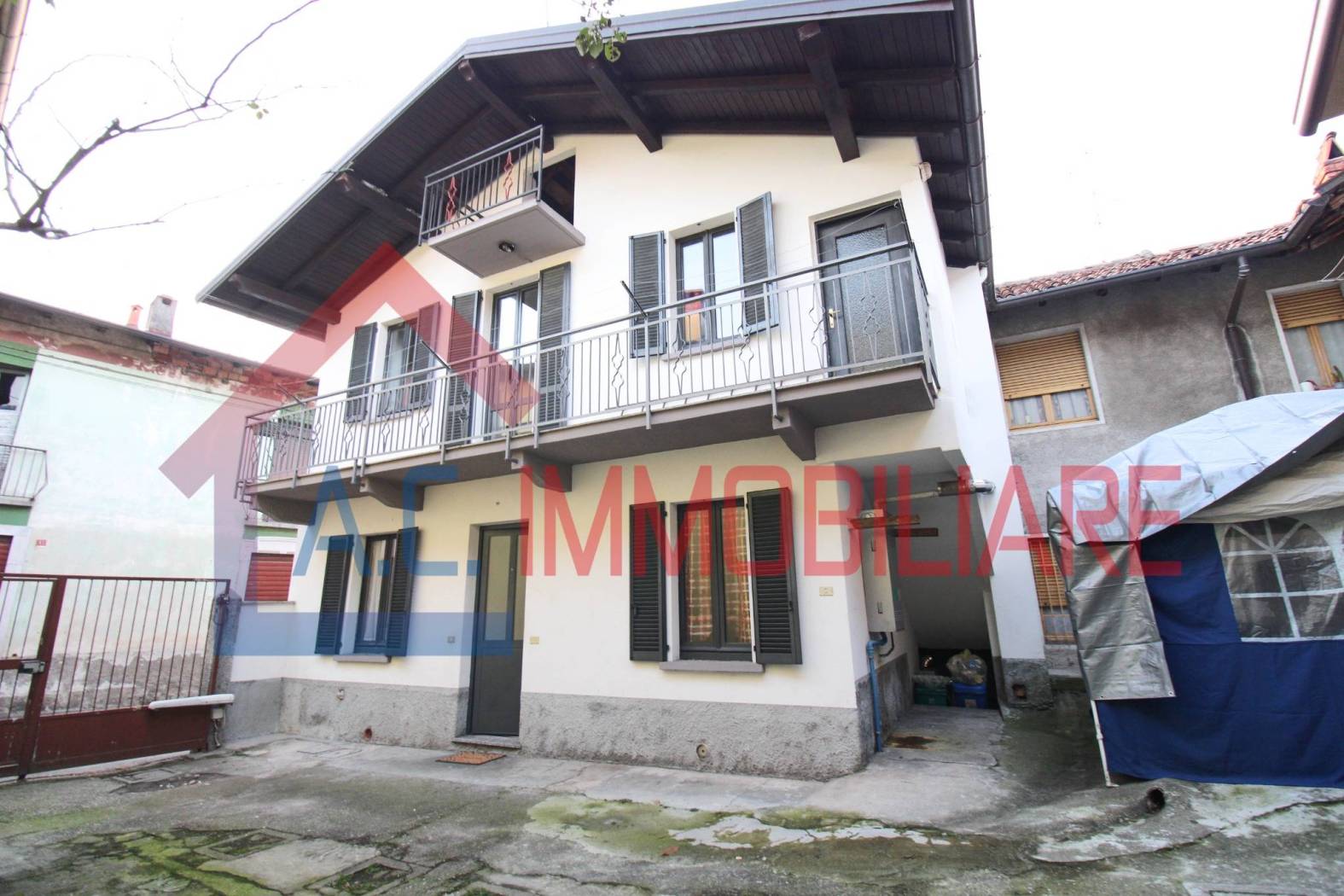 Casa indipendente in vendita a Vergiate