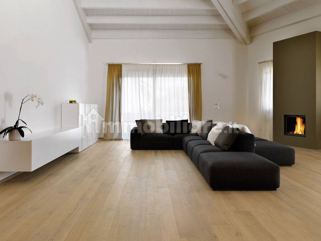 Salone