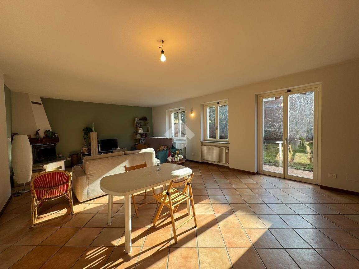 Villetta a schiera in vendita a Momo