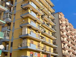 3-room flat via Diocleziano 84, Fuorigrotta, Naples