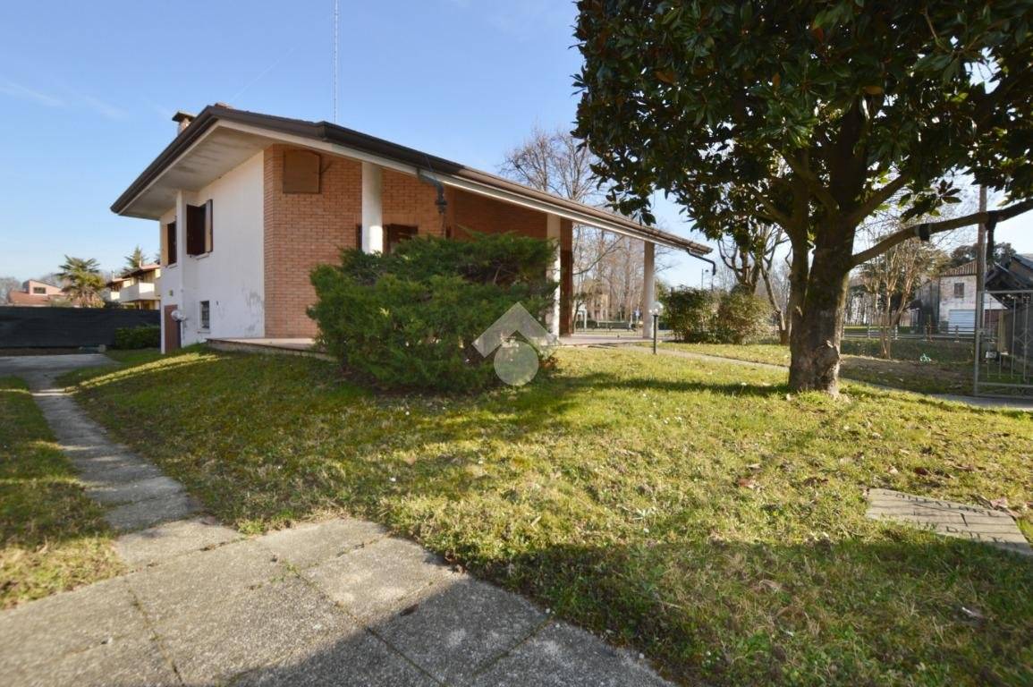 Villa in vendita a Chiarano