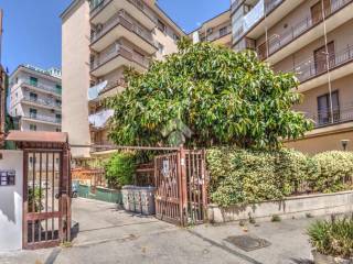 4-room flat via alessandro manzoni 26, Posillipo, Naples