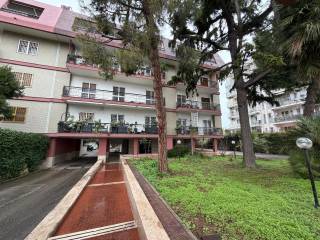 3-room flat viale Paolo Borsellino e Giovanni Falcone, Poggiofranco, Bari