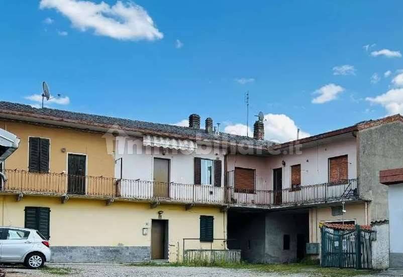 Casa indipendente in vendita a Vergiate