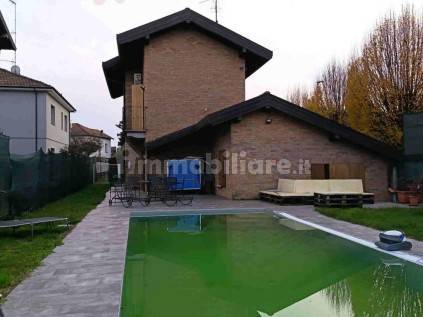Villa in vendita a Vergiate