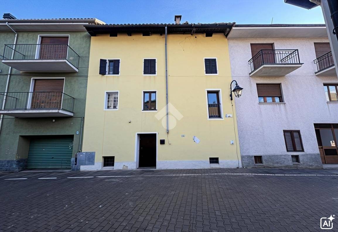 Casa indipendente in vendita a Fiorano Canavese