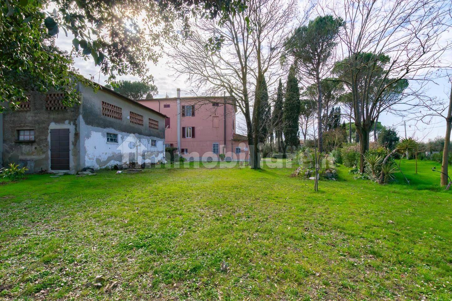 Rustico - Casale in vendita a Pontedera