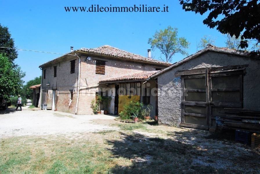Rustico - Casale in vendita a Pesaro