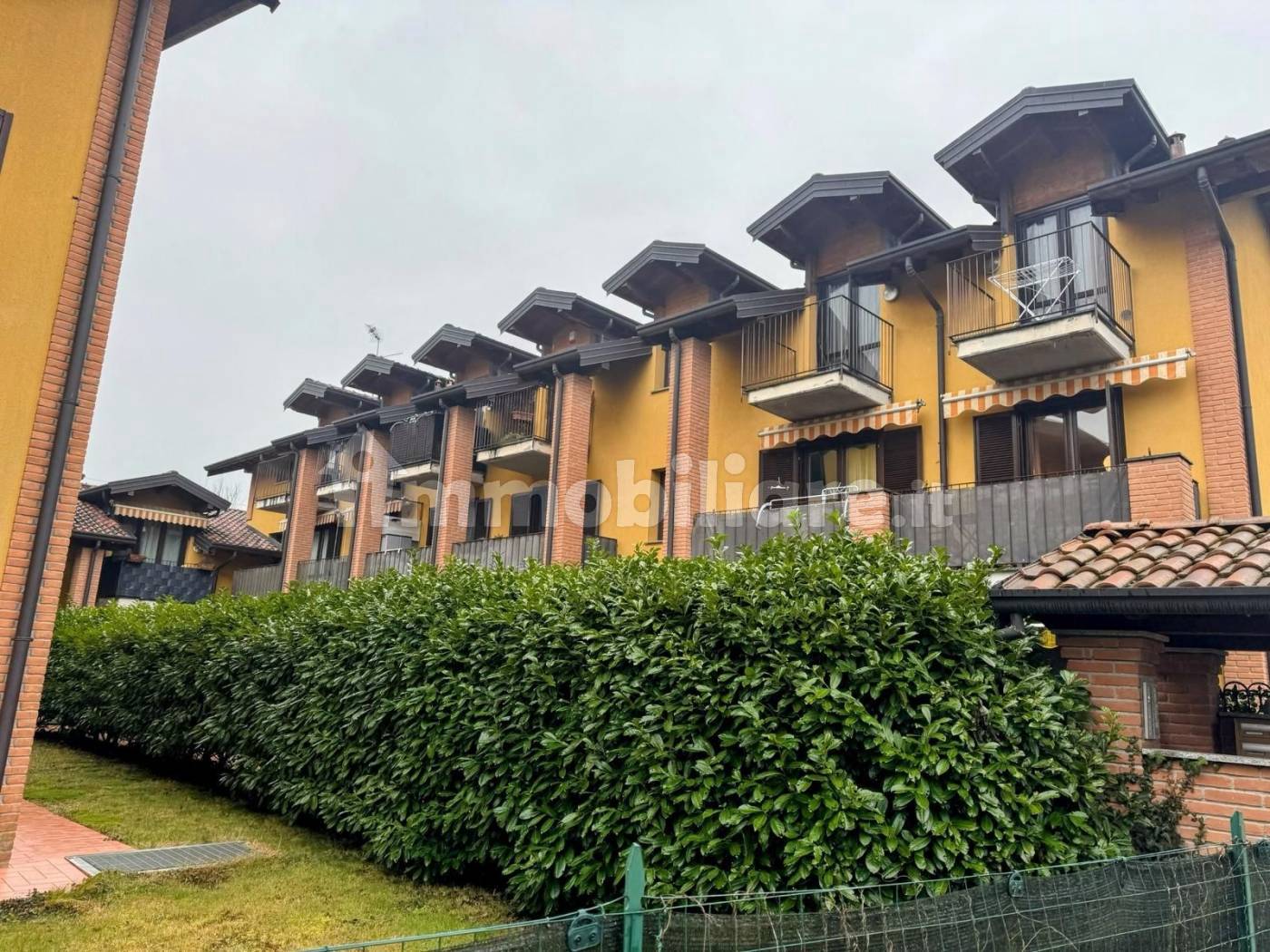 Appartamento in vendita a Lozza