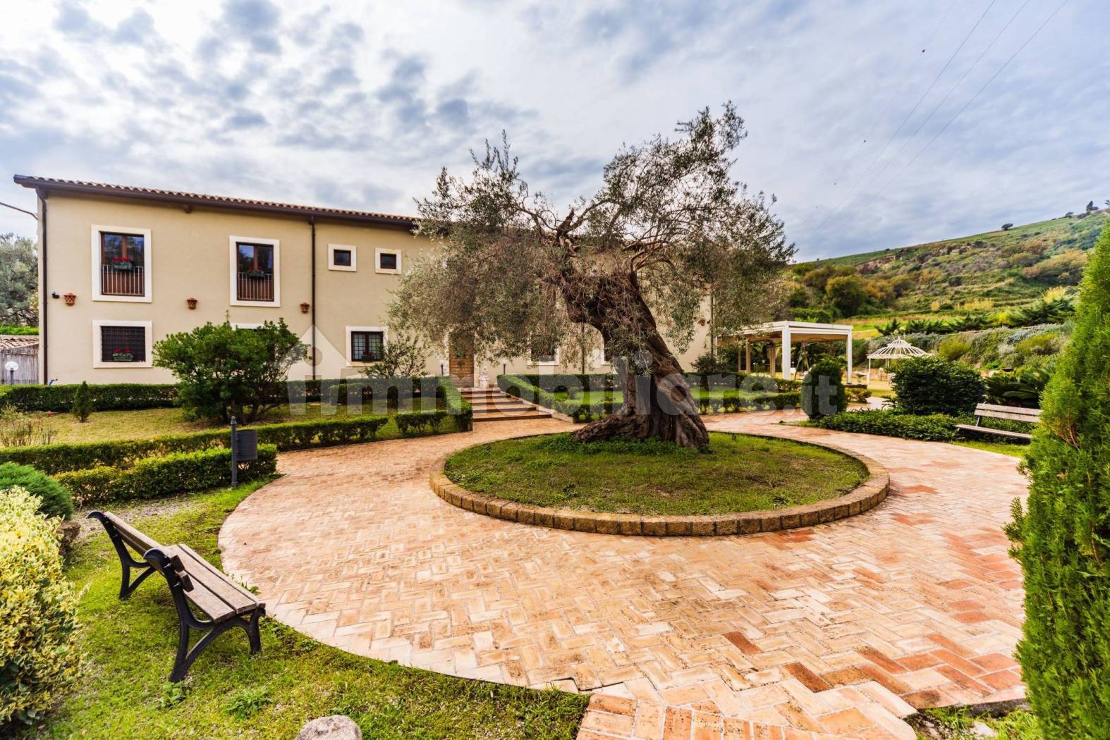 Rustico - Casale in vendita a Barcellona Pozzo di Gotto