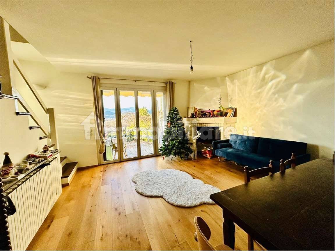 Villetta a schiera in vendita a Taino