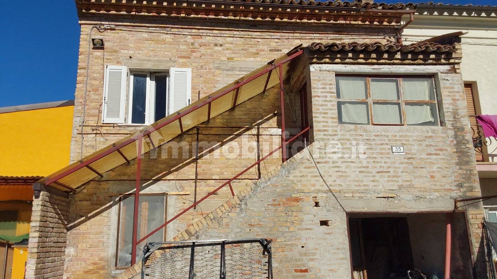 Casa indipendente in vendita a Macerata