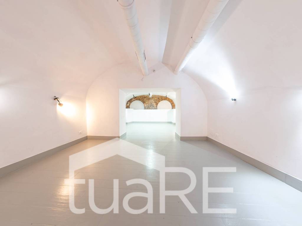 Locale commerciale via Garibaldi, Roma, Rif. 126312837 - Immobiliare.it