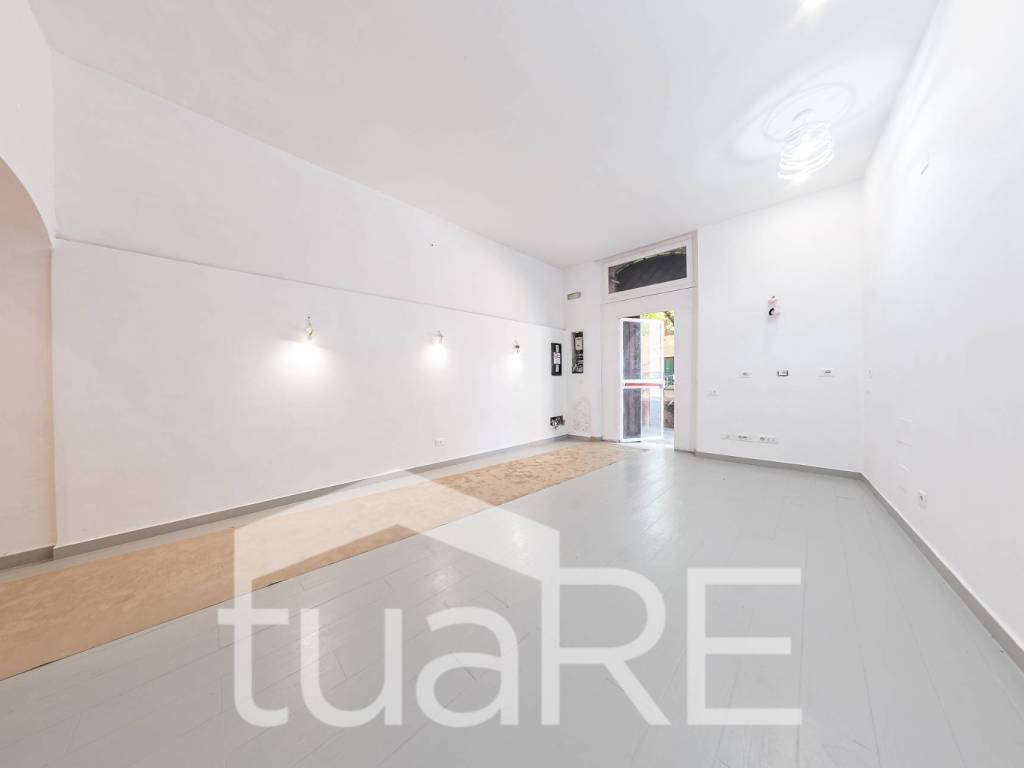 Locale commerciale via Garibaldi, Roma, Rif. 126312837 - Immobiliare.it