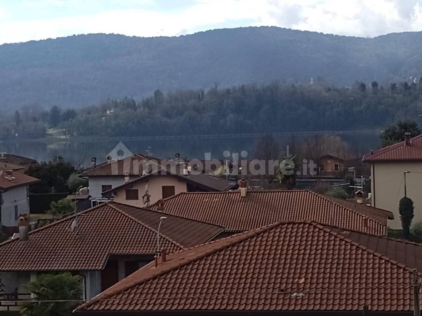 Appartamento in vendita a Varano Borghi