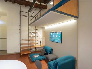 2-room flat piazza Santo Spirito, Santo Spirito, Florence